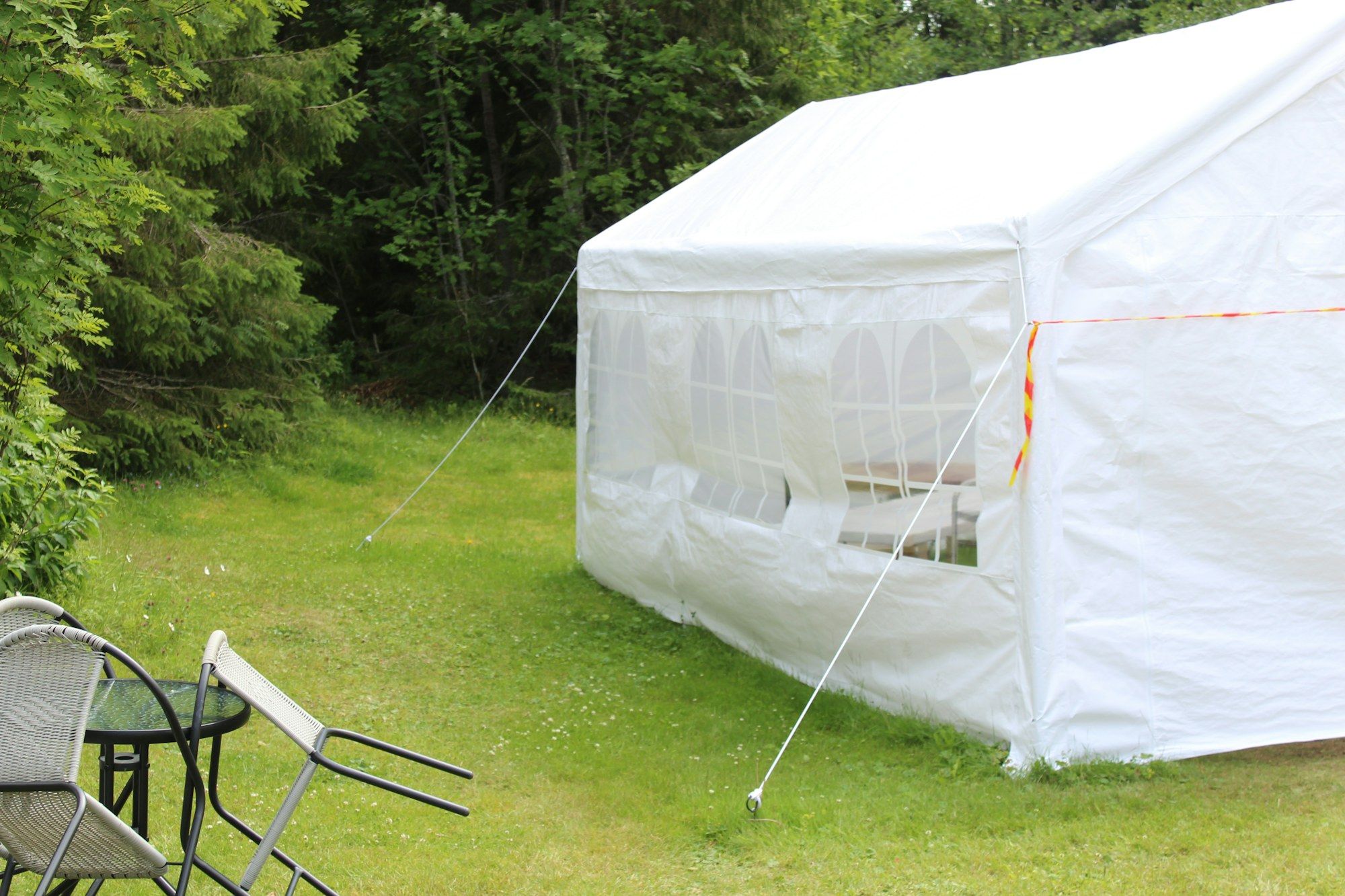20' x 20' Frame Tent 20' x 20' Frame Tent