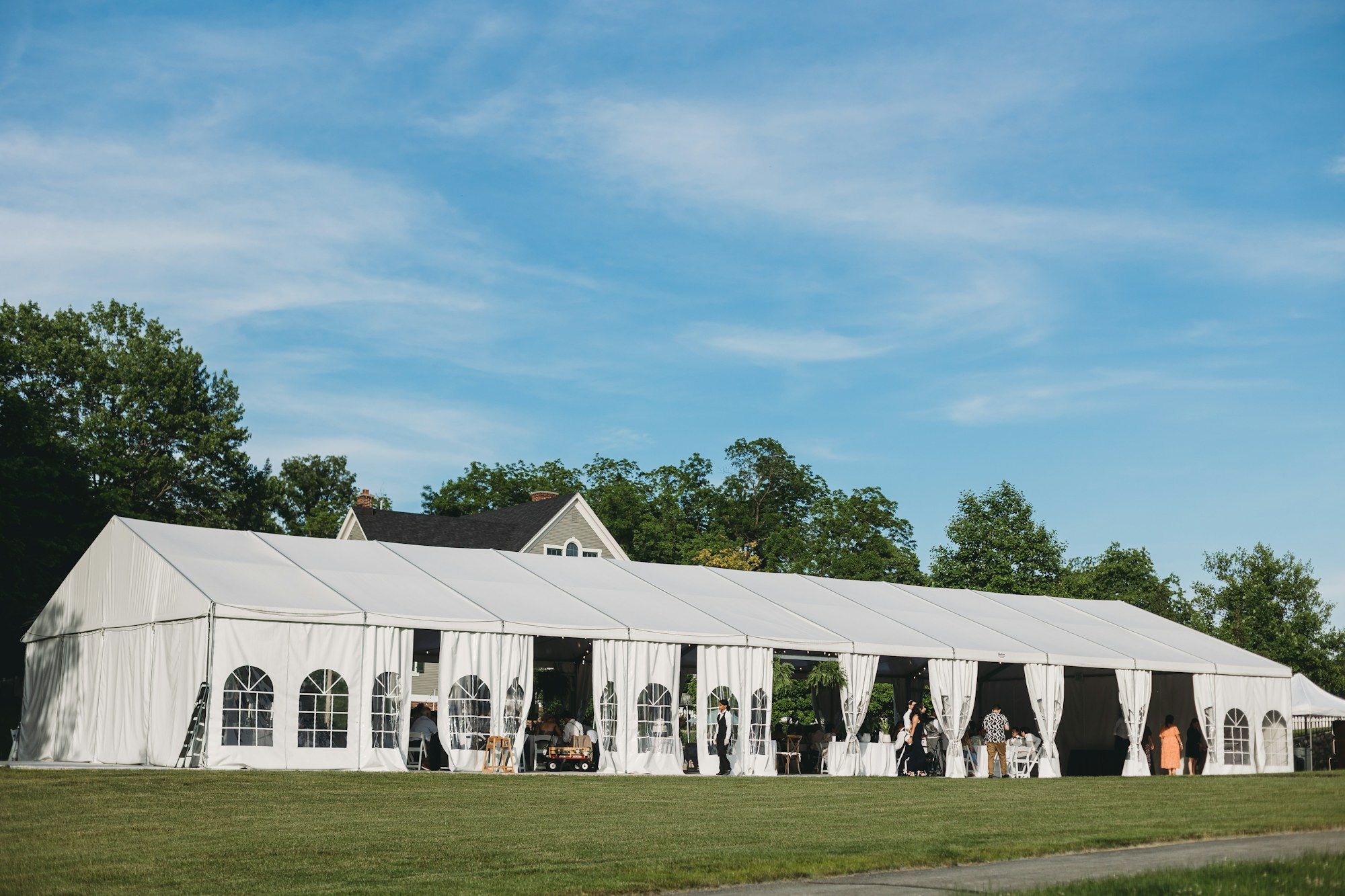 40' x 60' Frame Tent 40' x 60' Frame Tent